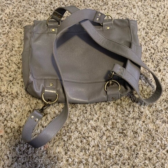 - Anthropologie VERO Verto Gray Pebbled Leather Convertible Messenger Back… main image 5